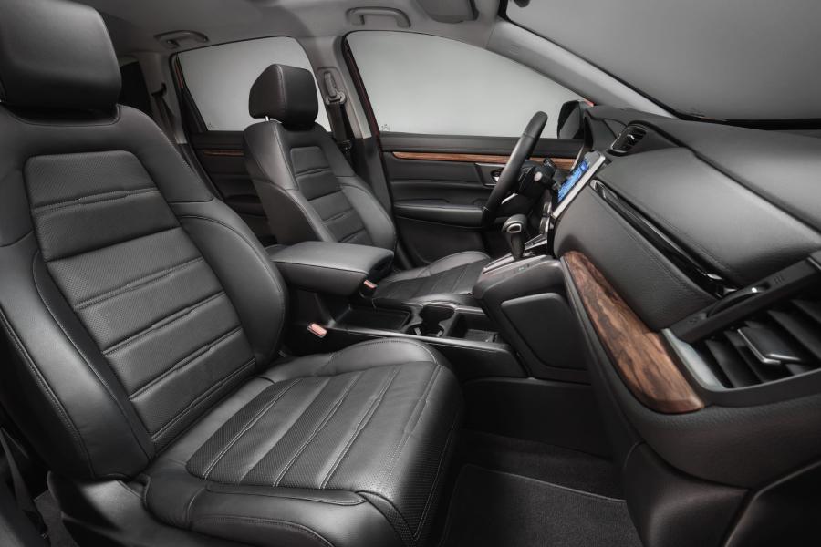 Интерьер Honda CR-V 2017 года  (WW) (фото 13 из 65)
